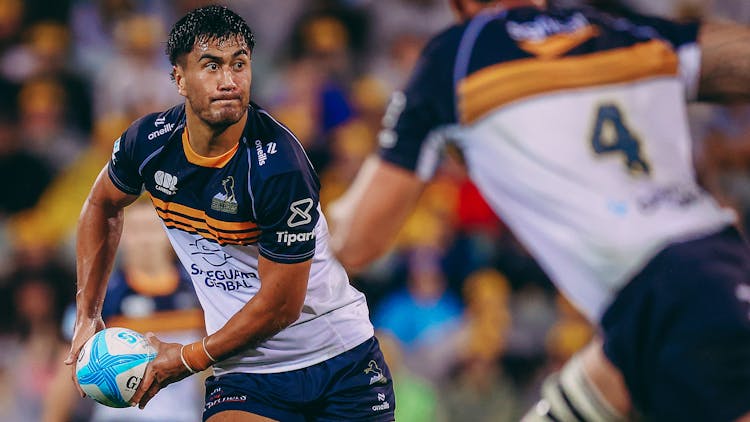 Tamati Tua in action for the Brumbies.
